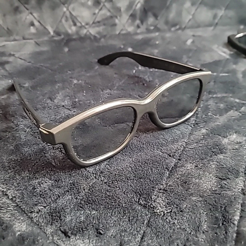 Real D 3D Glasses ~ 4 Pairs For Use With Compatible 3D TV Monitors Laptops‎
